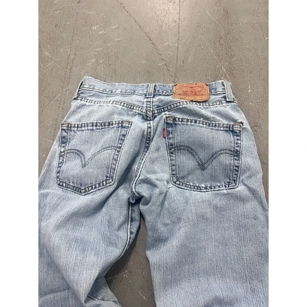 Levi's 501 Straight Jeans Mens 27W Blue Denim Light Wash Button Fly Distressed - Picture 6 of 8